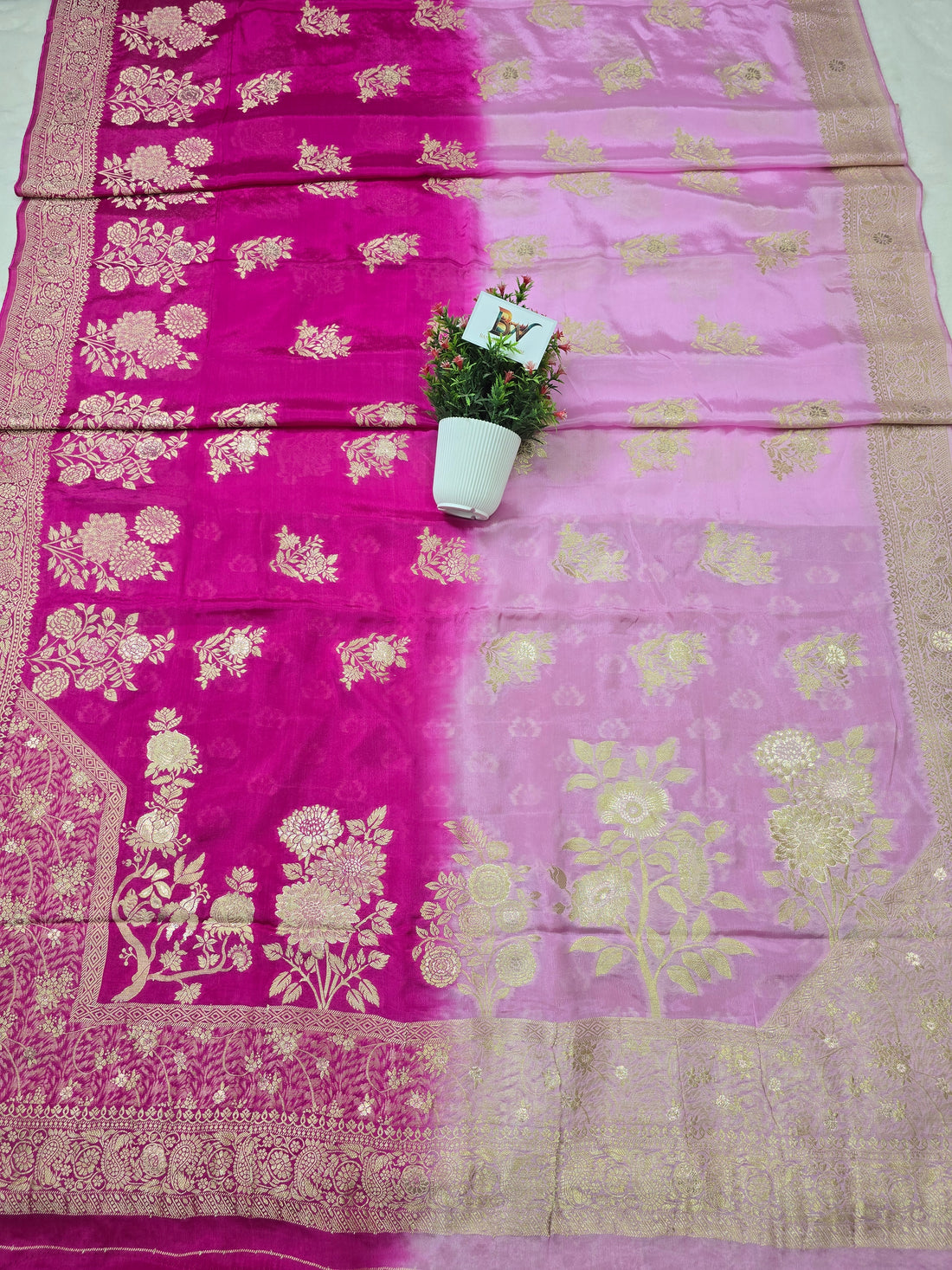 Premium Dual Hue Crush Crepe Silk Banarasi Saree