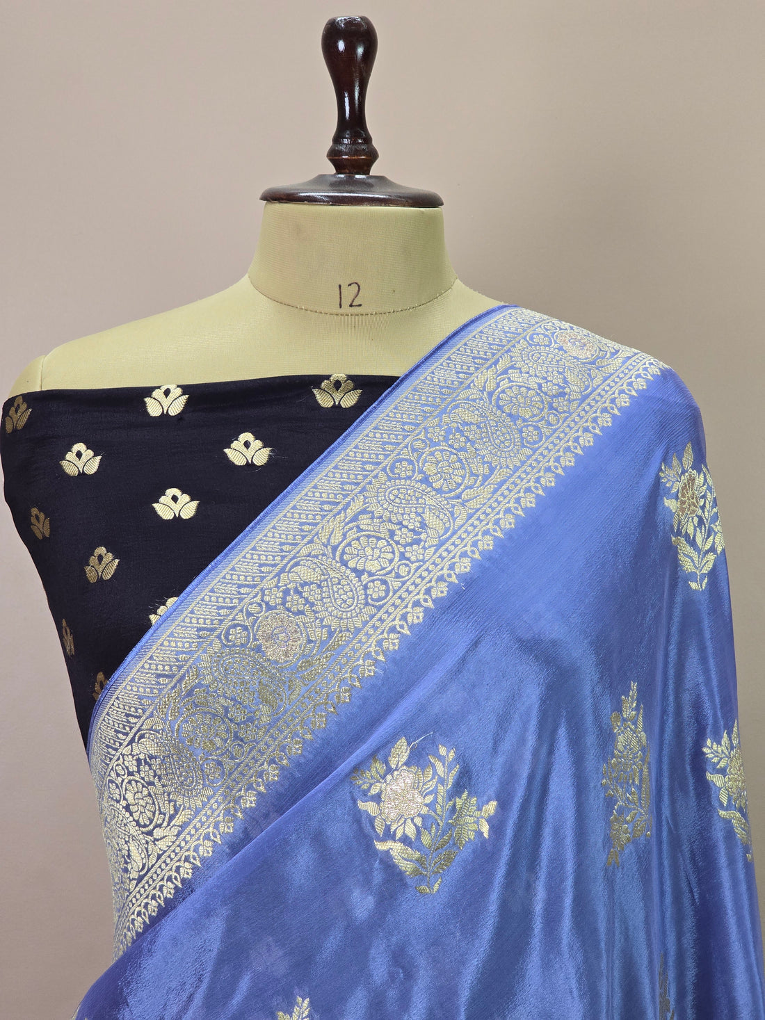 Premium Dual Hue Crush Crepe Silk Banarasi Saree